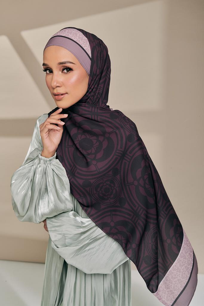 Durra Leanna Shawl in 03 Magnetic Mahogany