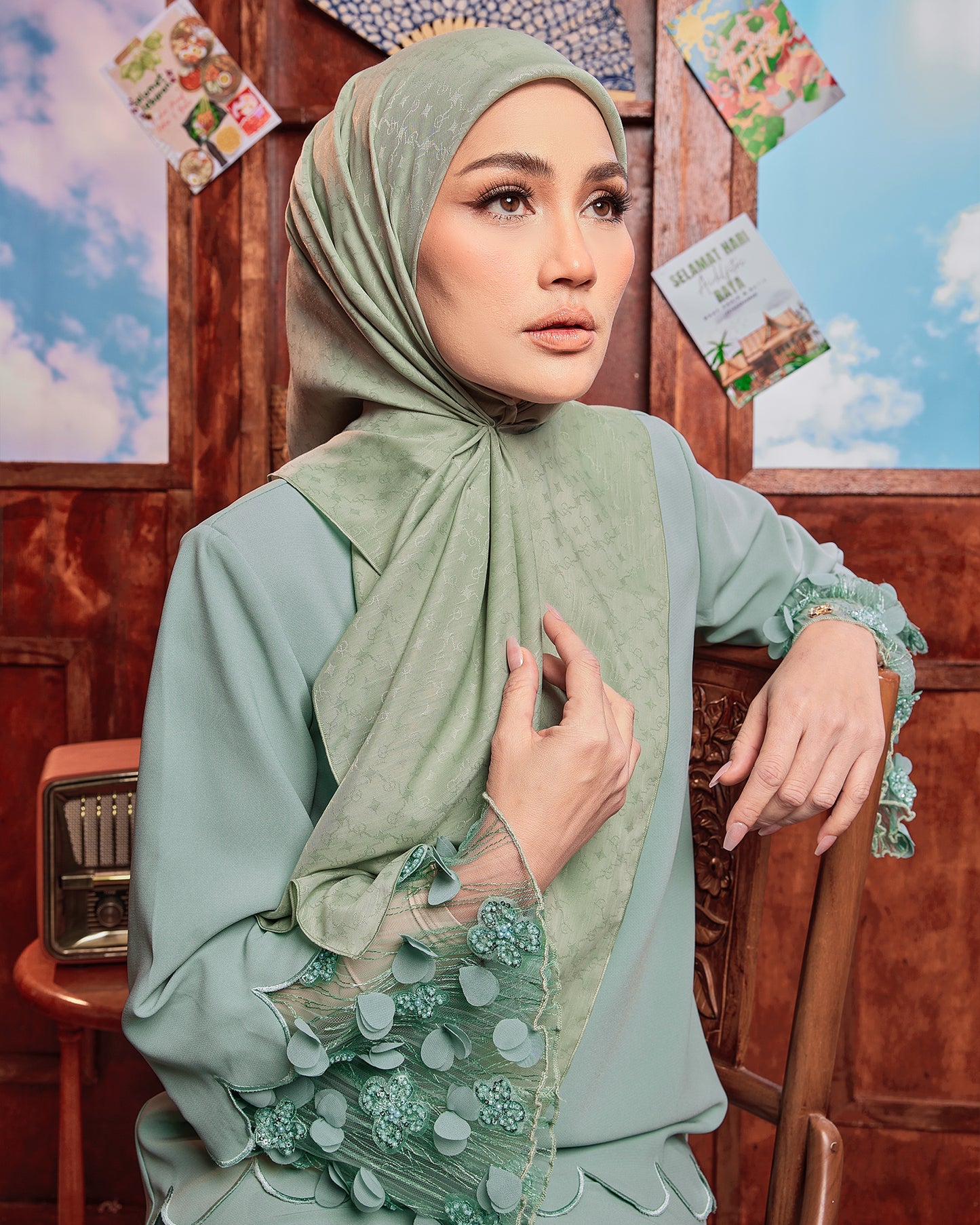 Raya Delight in Sage Green