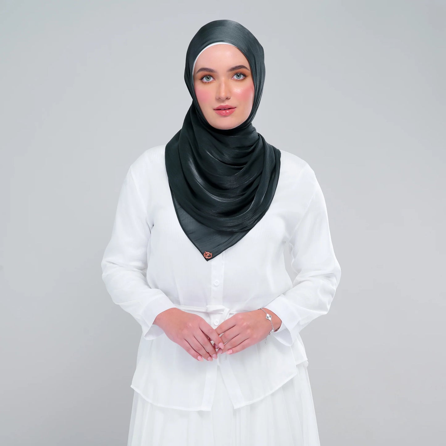 ‘NEW’ Raia Shawl | Ironless Shimmer in Deep Emerald