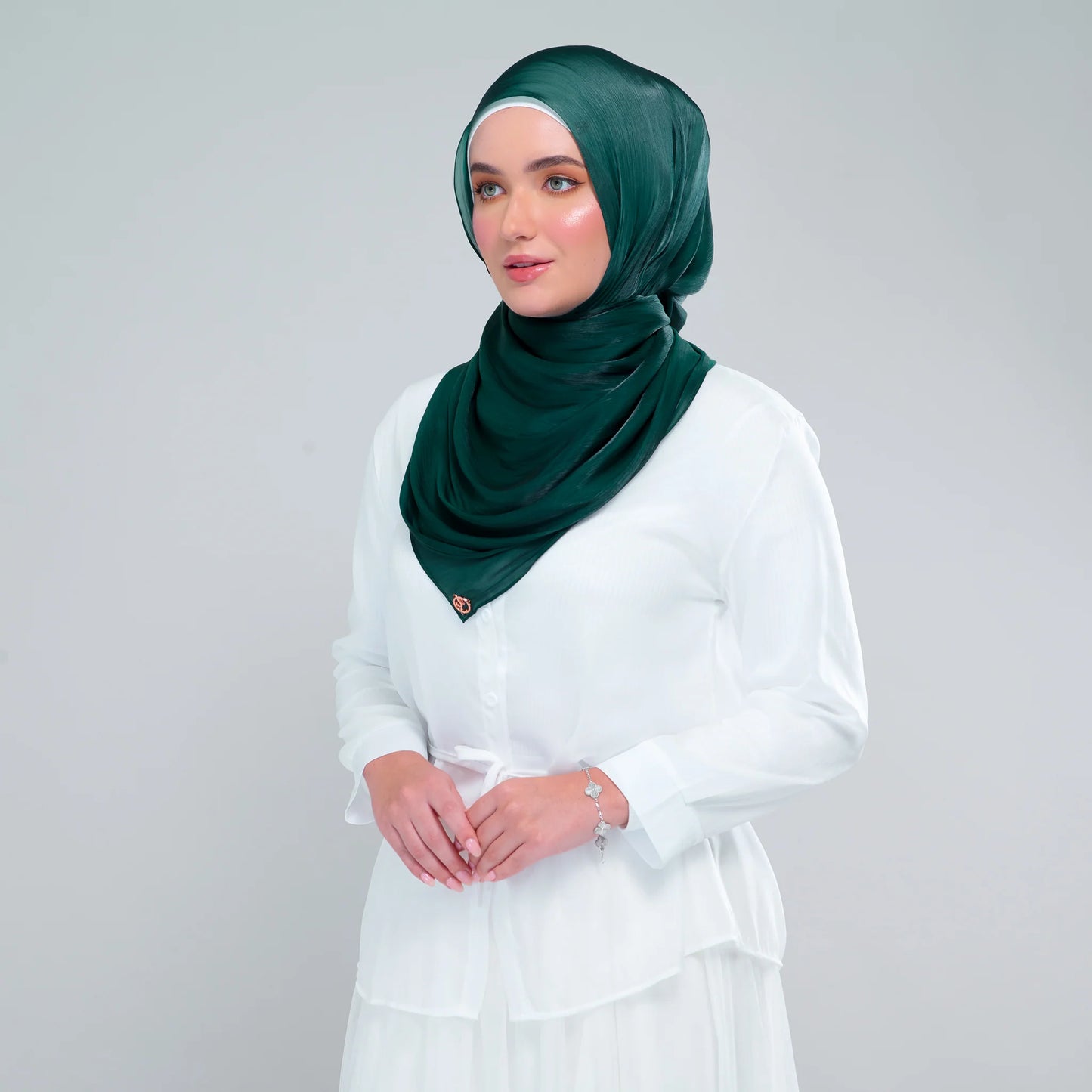 ‘NEW’ Raia Shawl | Ironless Shimmer in Forest Green