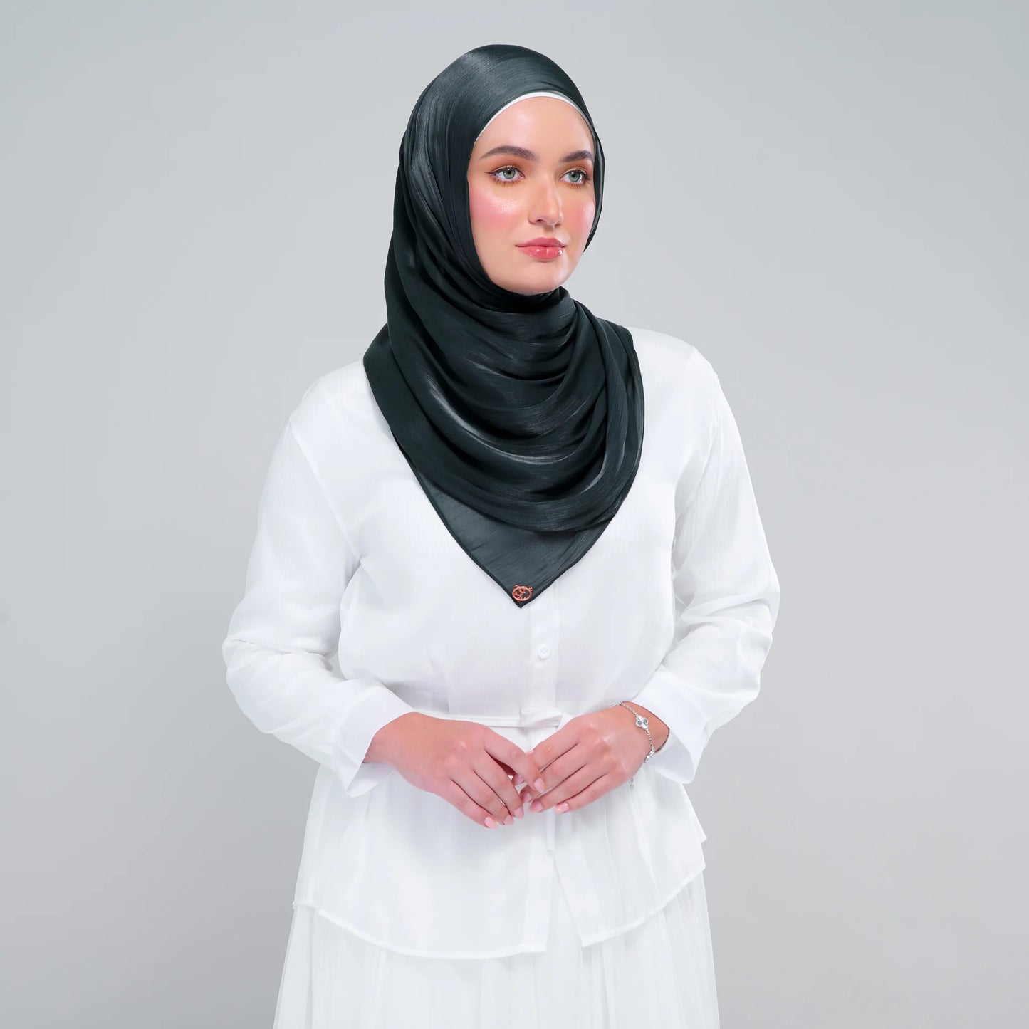 ‘NEW’ Raia Shawl | Ironless Shimmer in Deep Emerald
