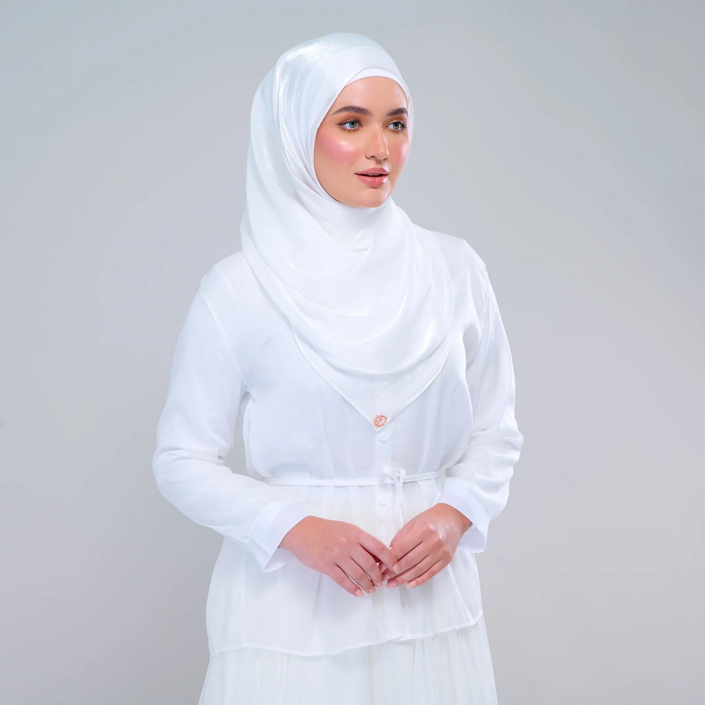 ‘NEW’ Raia Shawl | Ironless Shimmer in Bridal White