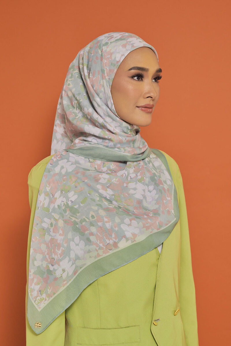 Nessa Frida - Frolick In Fern