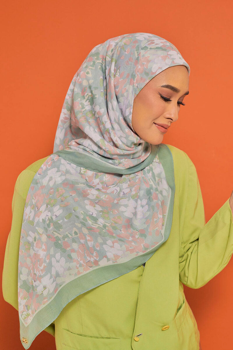 Nessa Frida - Frolick In Fern