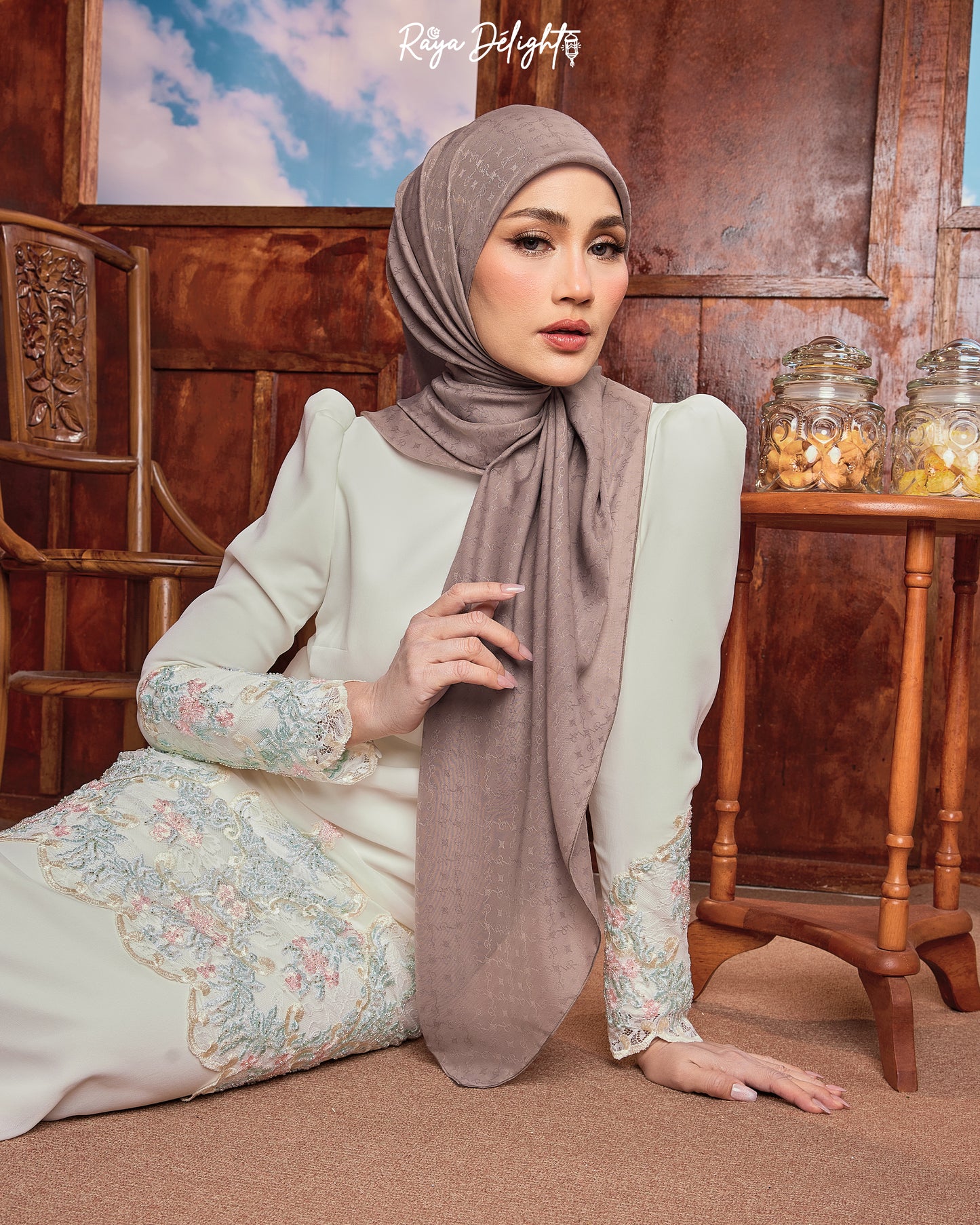 Raya Delight in Mocha