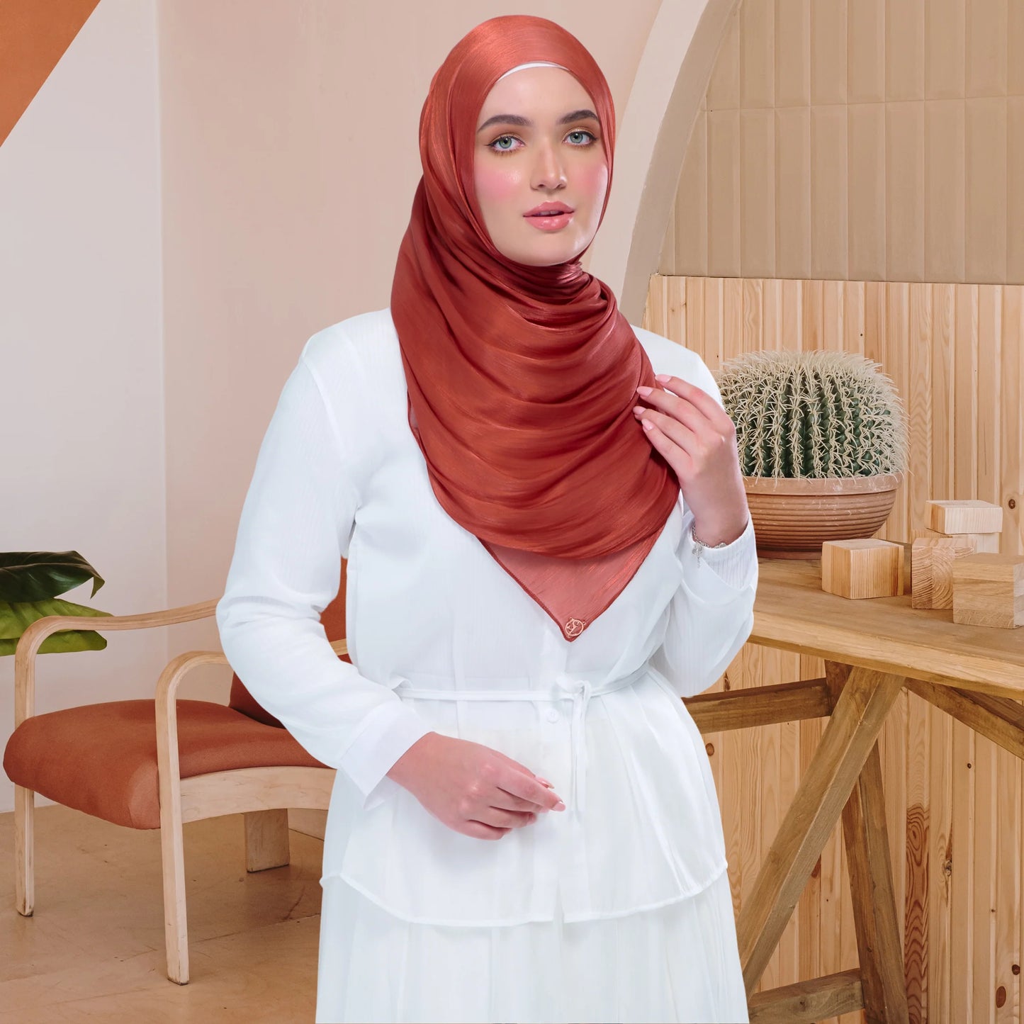 Raia Shawl | Ironless Shimmer in Brick Orange