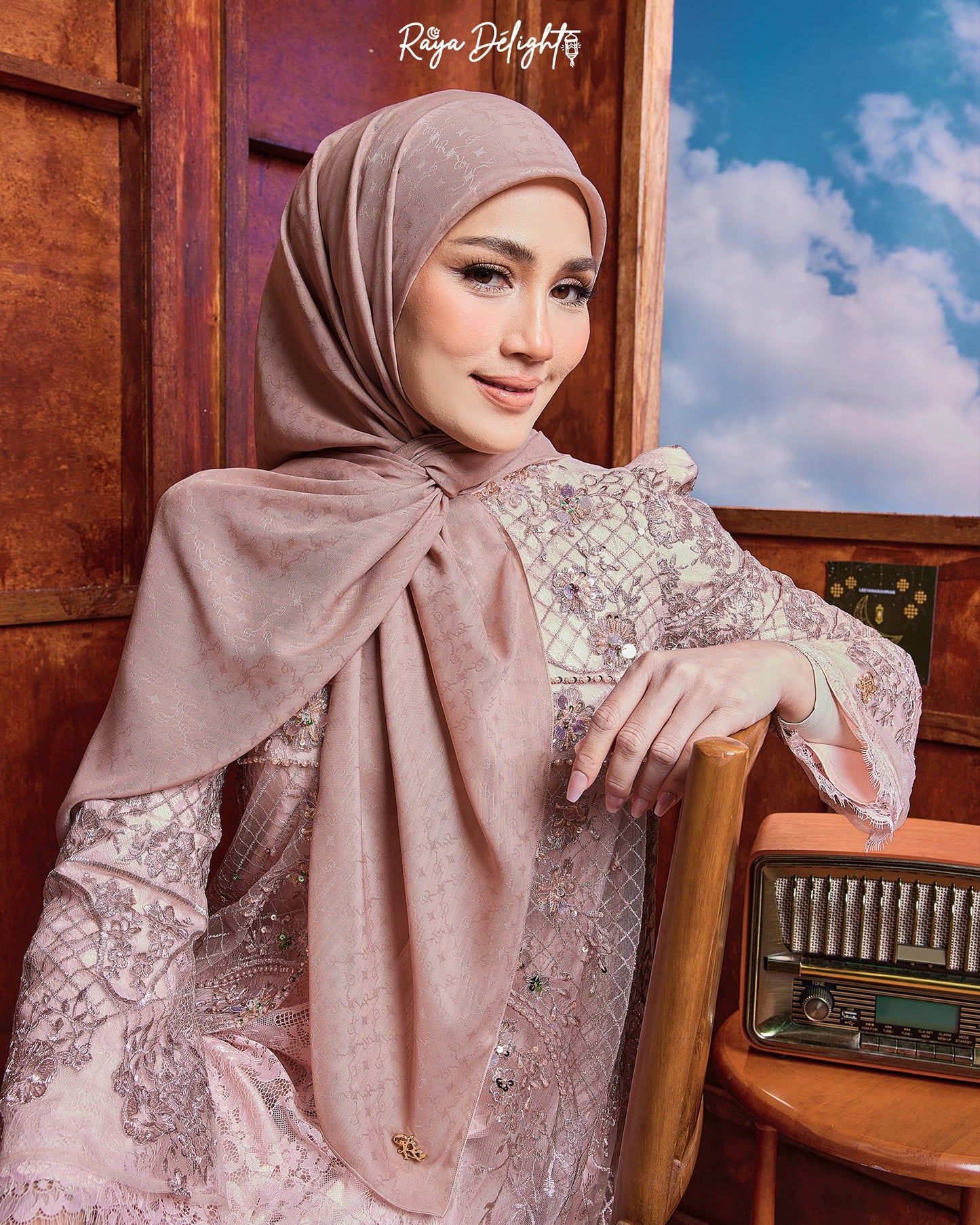 Raya Delight in Salmon