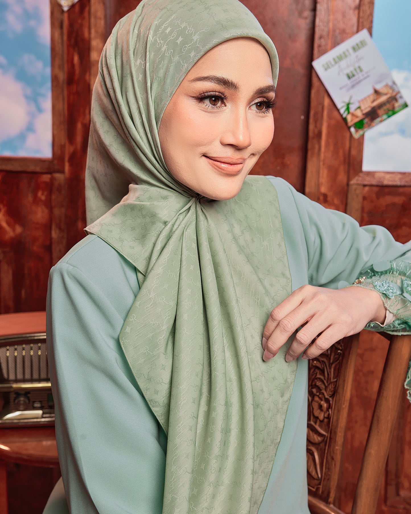 Raya Delight in Sage Green