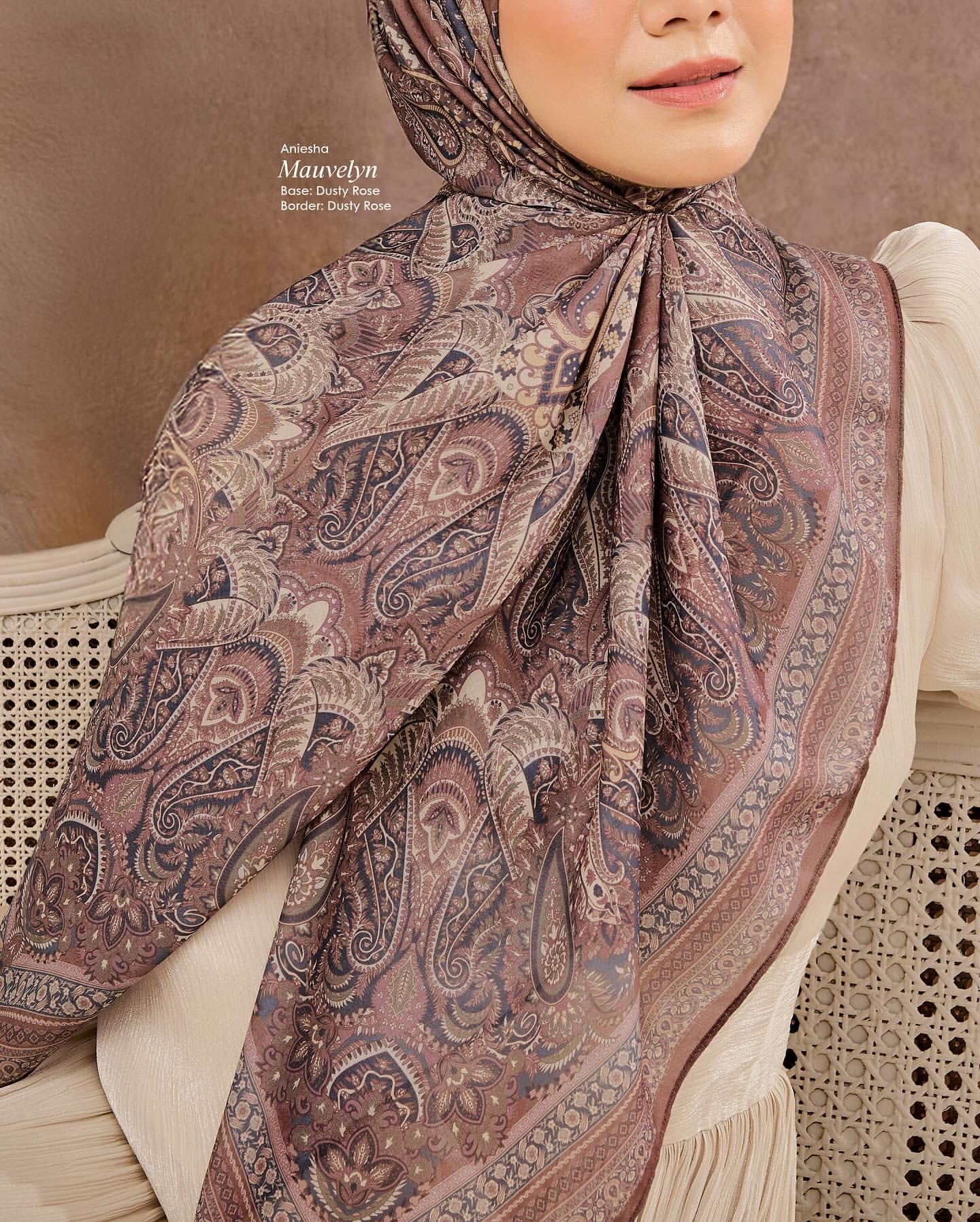 Aniesha in Mauvelyn Cotton Shawl