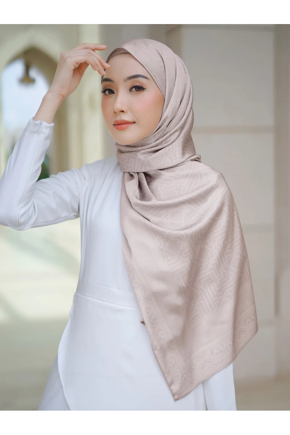 Alhambra in Blush