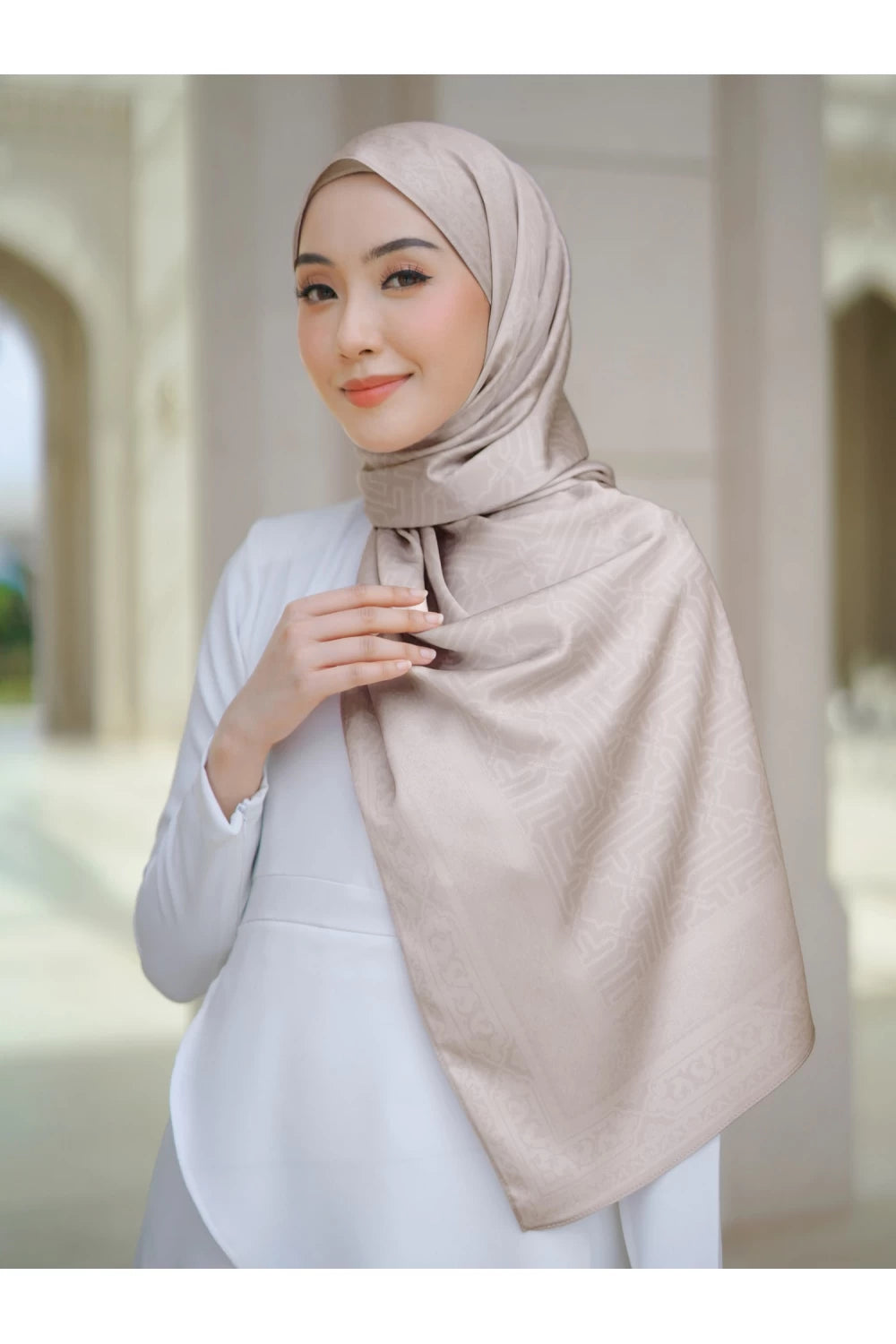 Alhambra in Blush