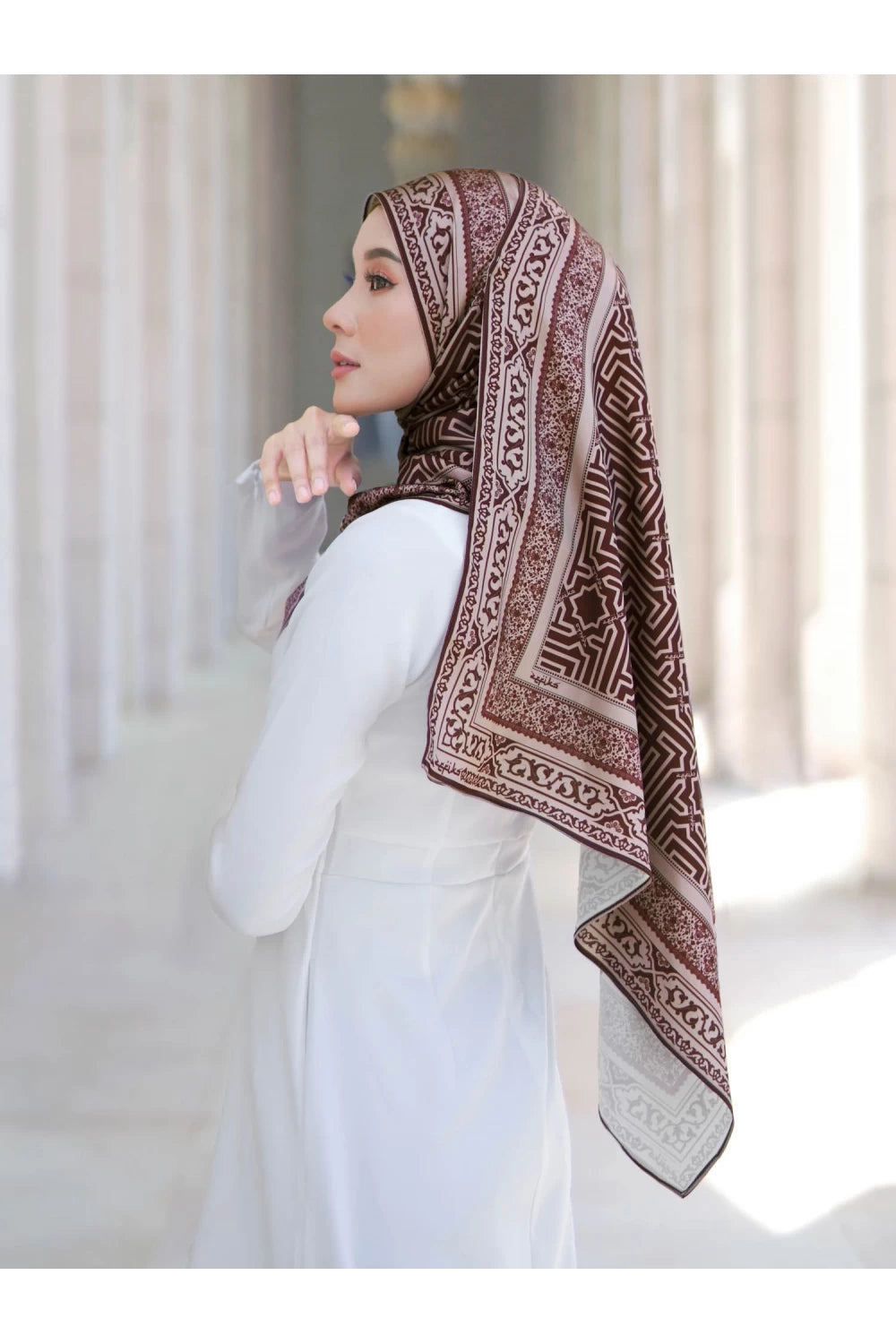 Alhambra in Burgundy