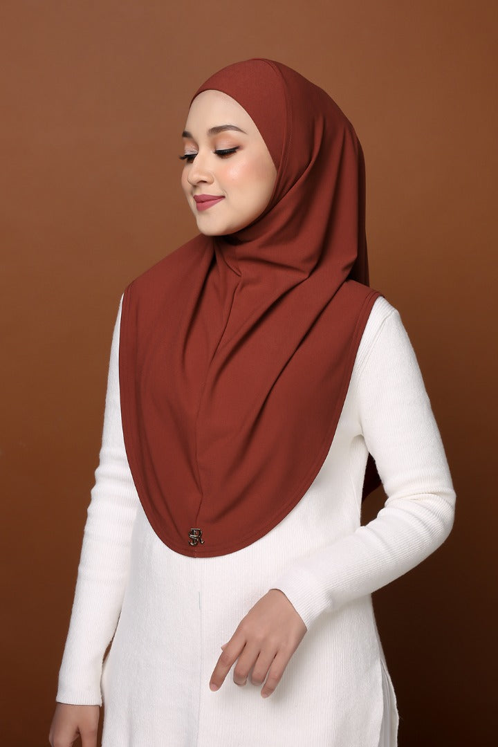Dinda in Brick Red