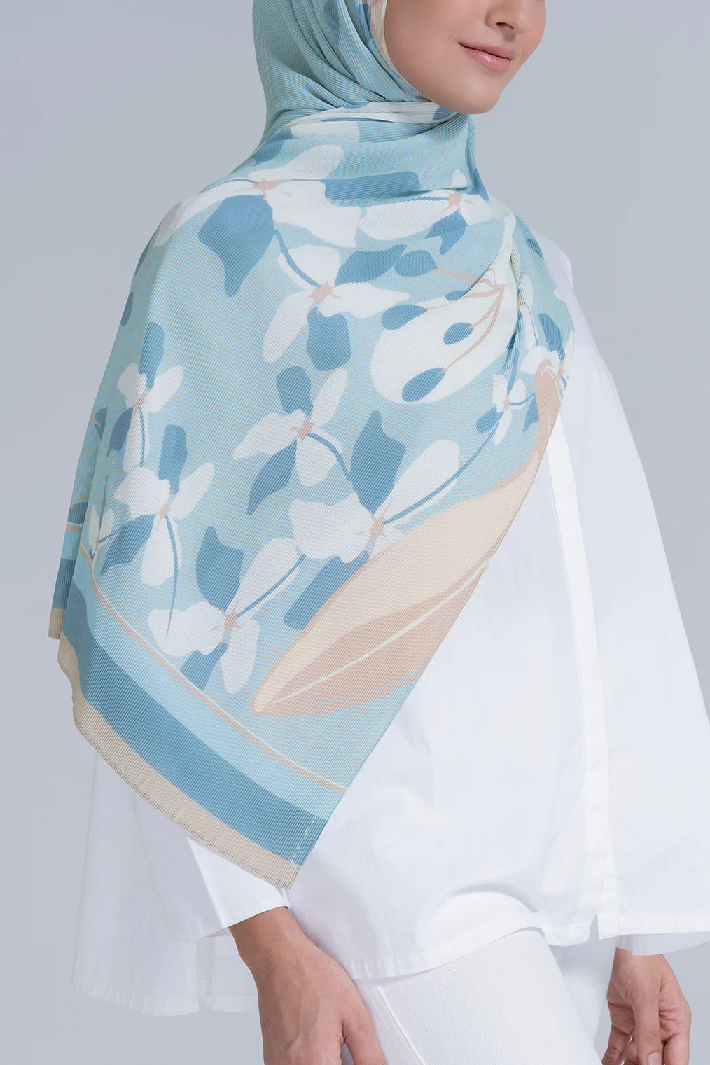 Jasmine Art Series in Baby Blue