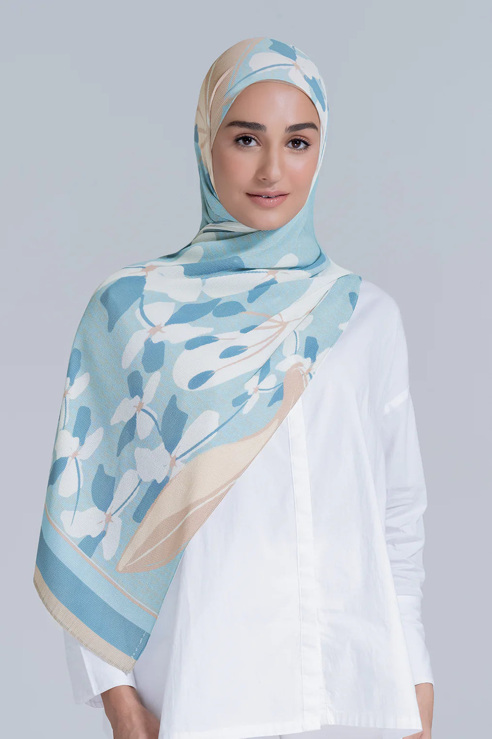 Jasmine Art Series in Baby Blue