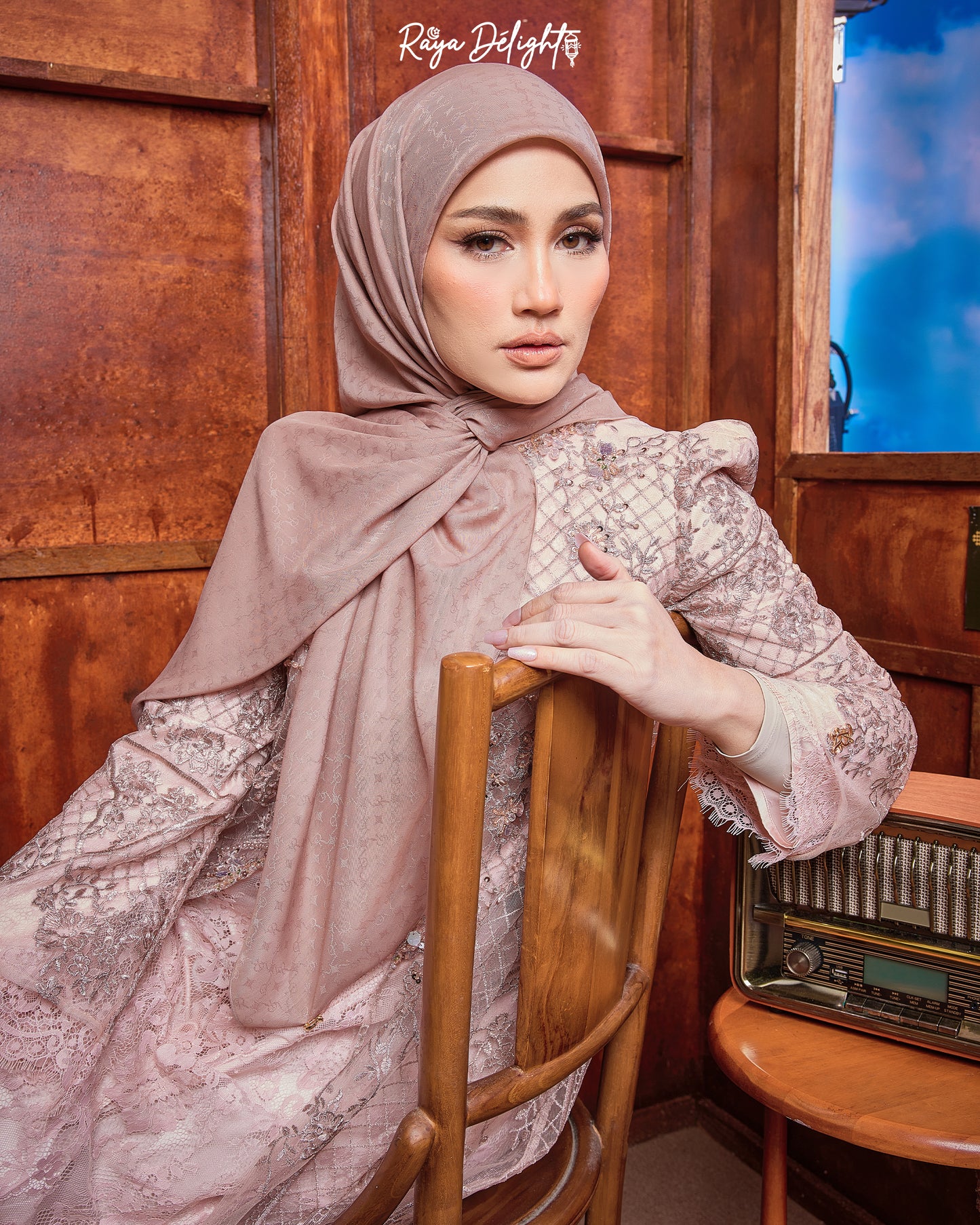 Raya Delight in Salmon