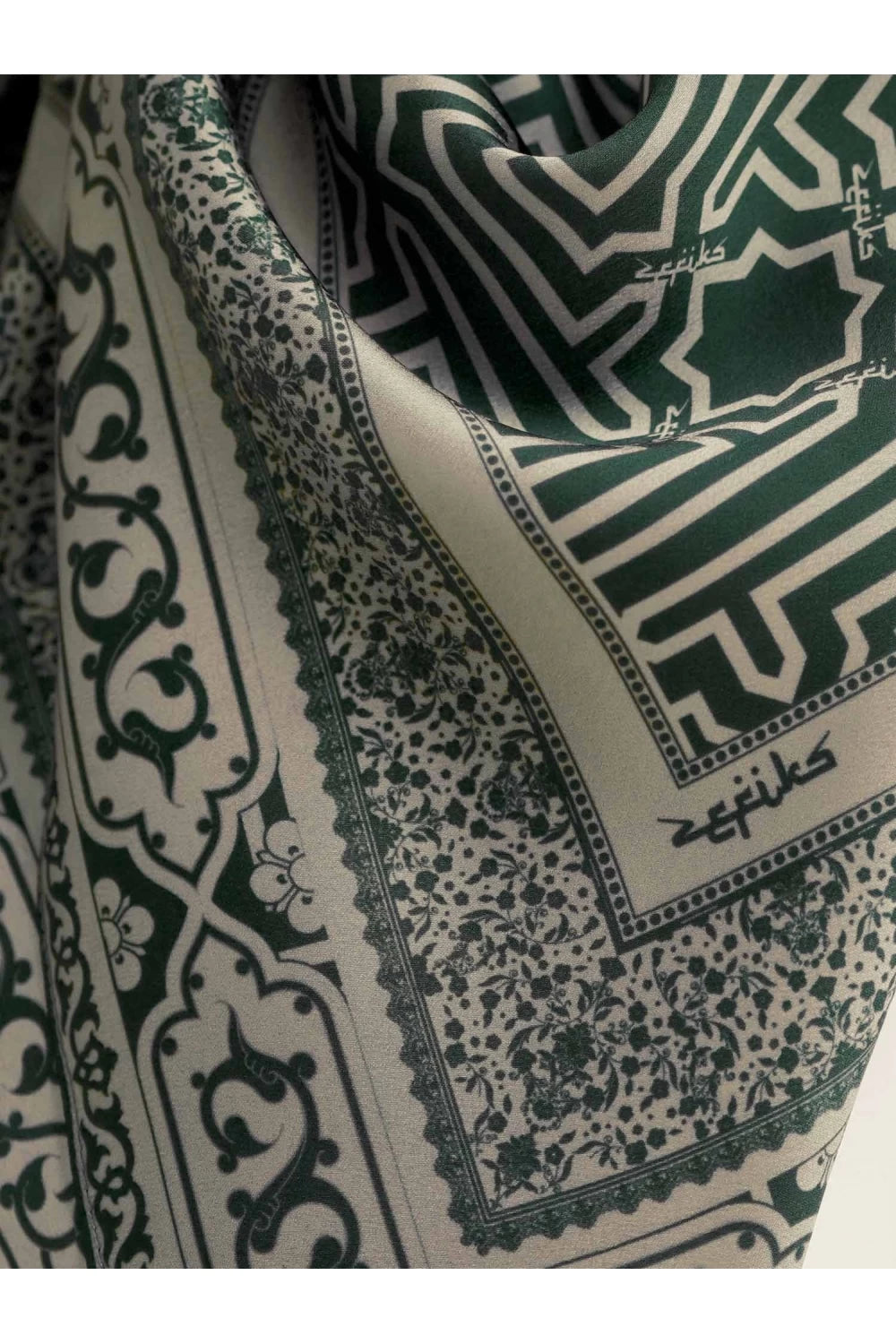 Alhambra Square in Emerald Green