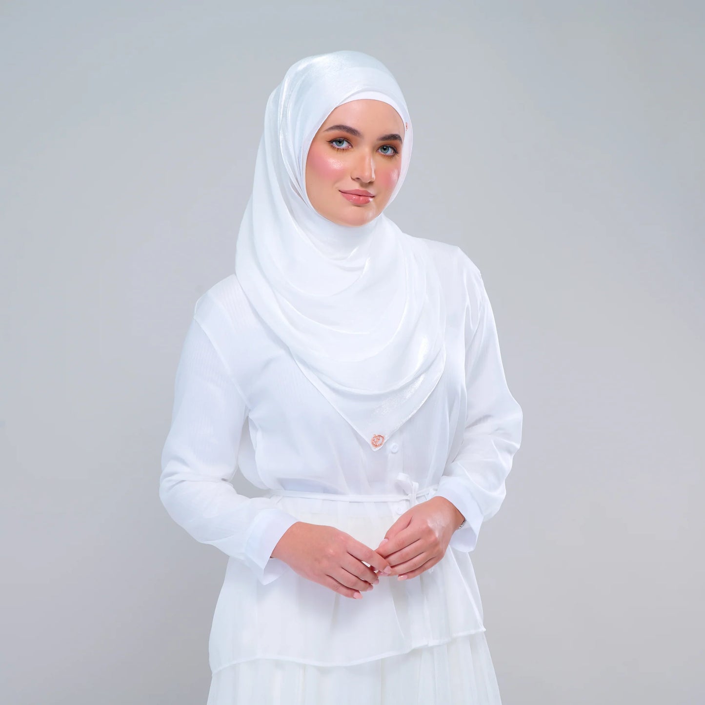 ‘NEW’ Raia Shawl | Ironless Shimmer in Bridal White