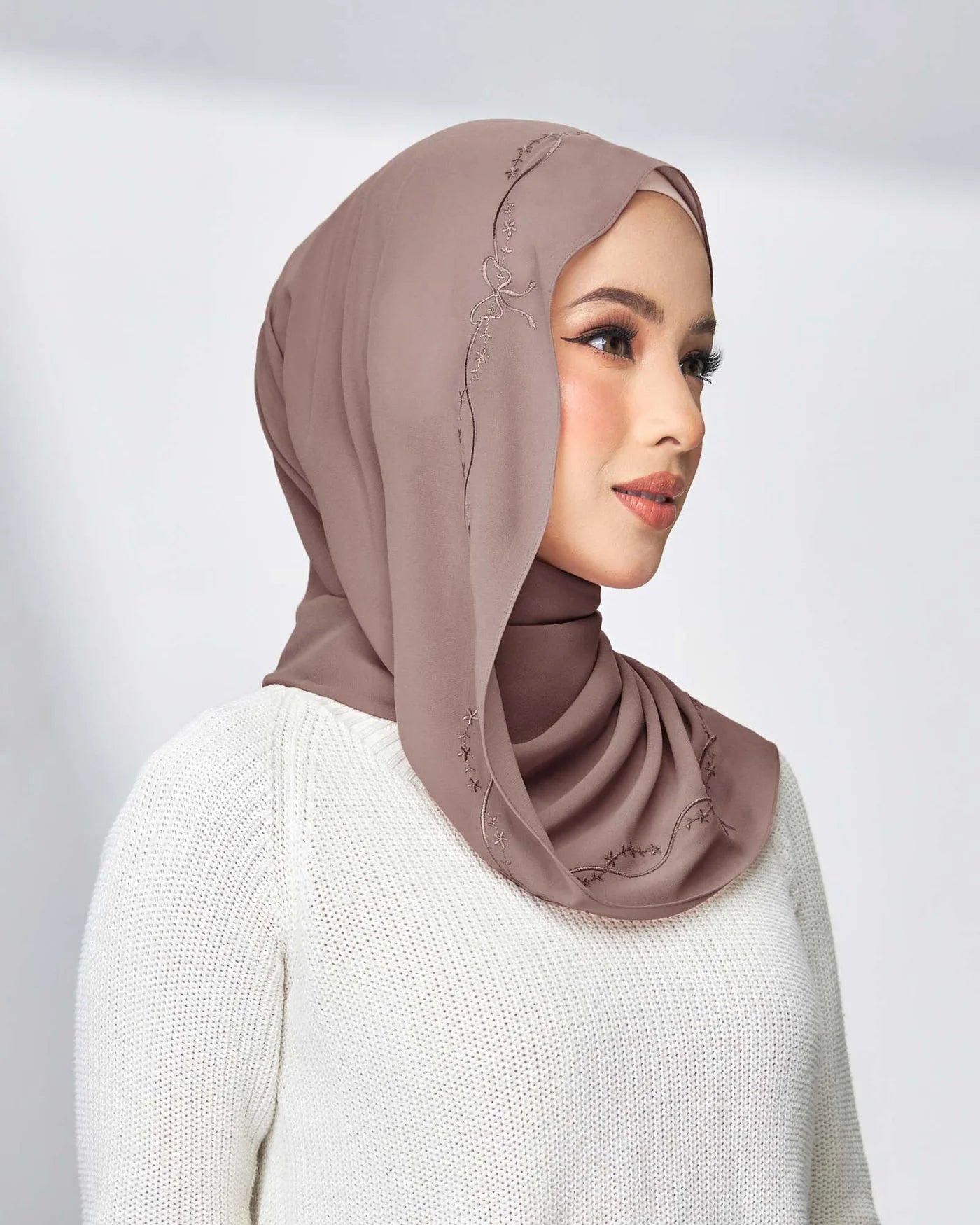 Elysian in Taupewood (Shawl)