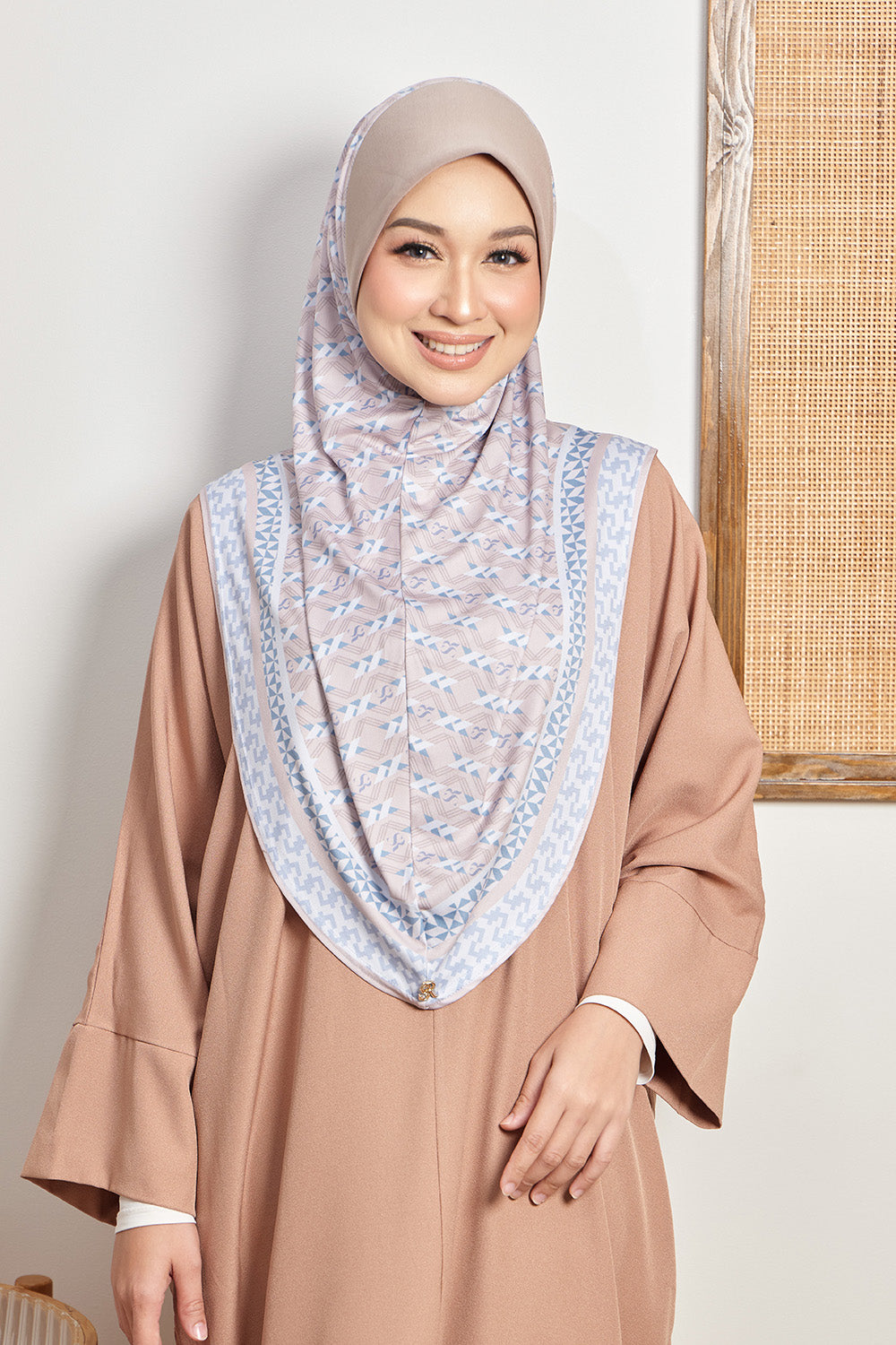 Janna Carla in 03 Brown