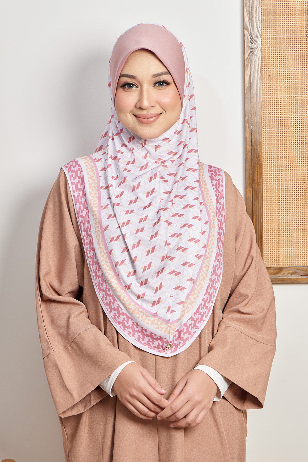 Janna Carla in 04 Rose Blush