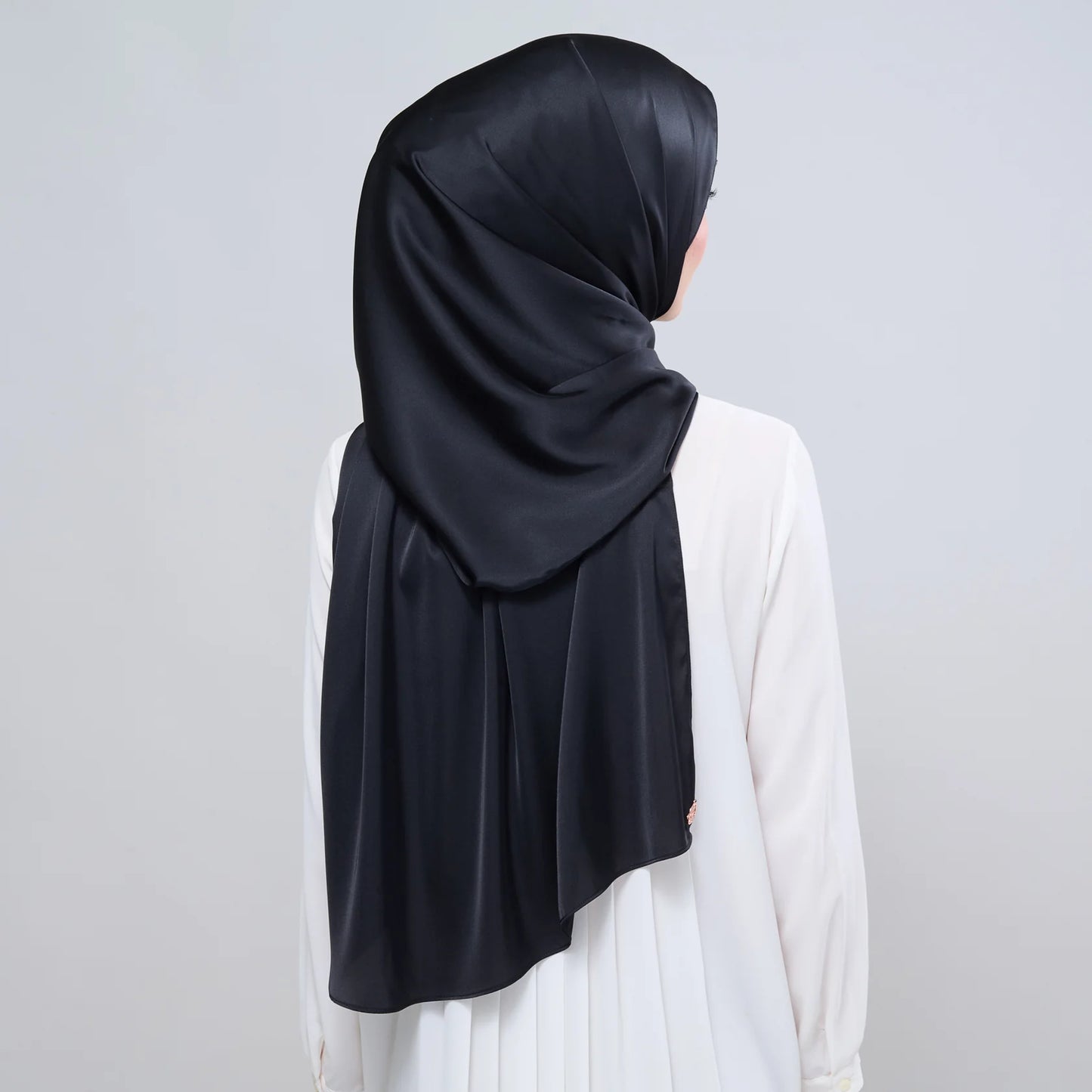 Instant Tag & Go | Satin Silk in Pitch Black