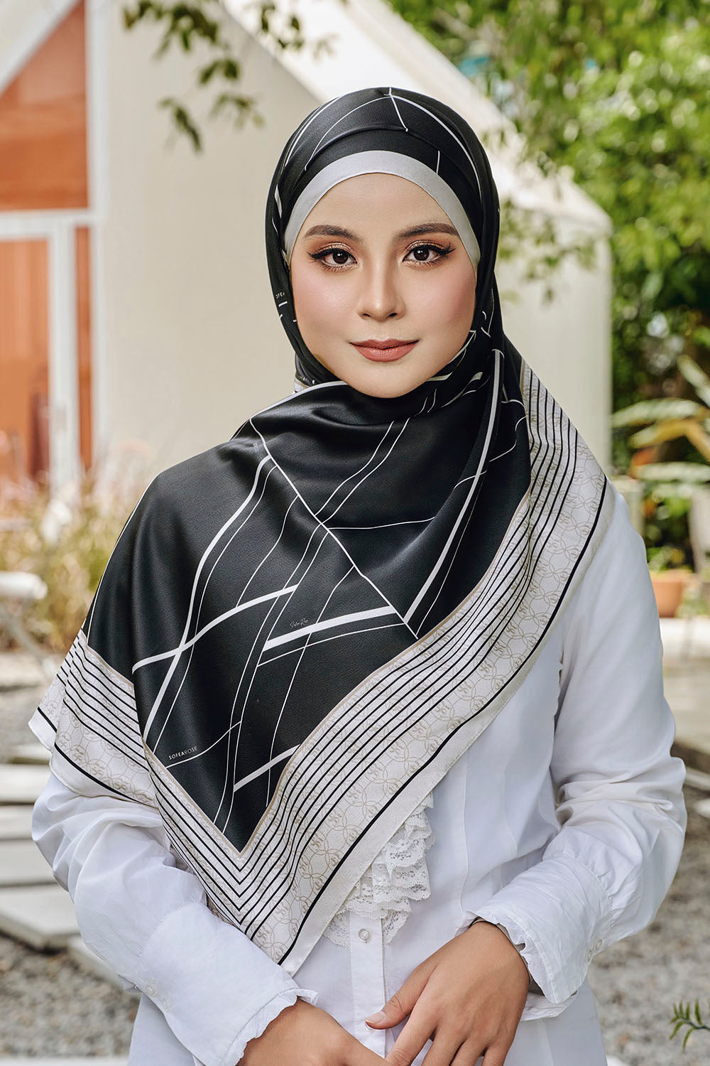 Laneeya Auryn in Sensible Sally