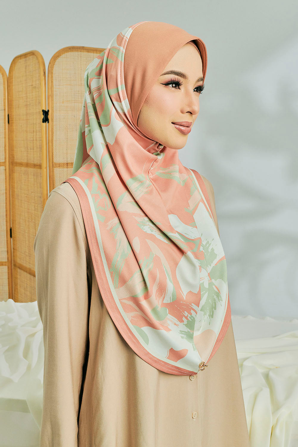 Laura Arwen in Tropical Coral