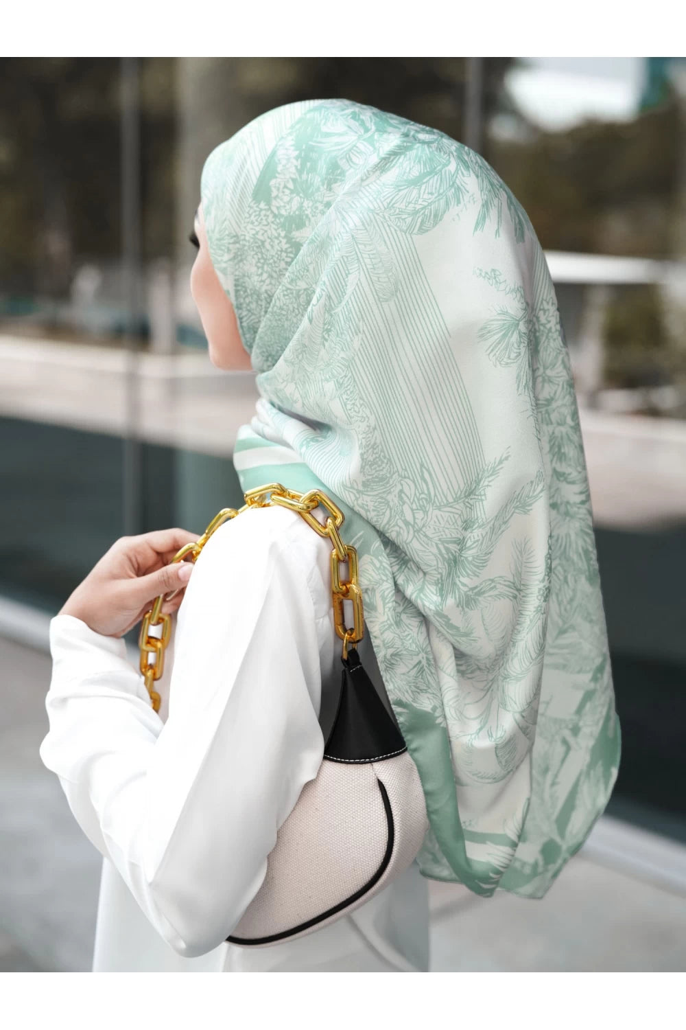 Eloise in Turquoise