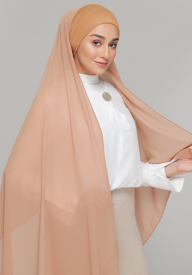 Chiffon Gabana in Almond
