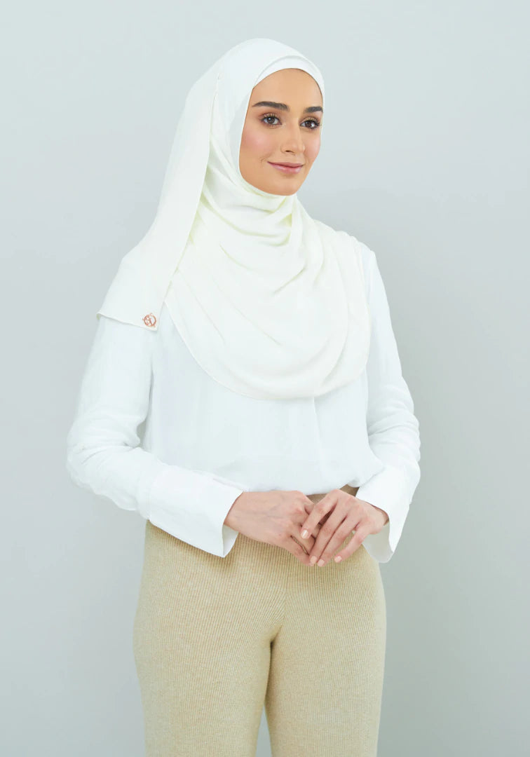 Dolly in Eggshell White