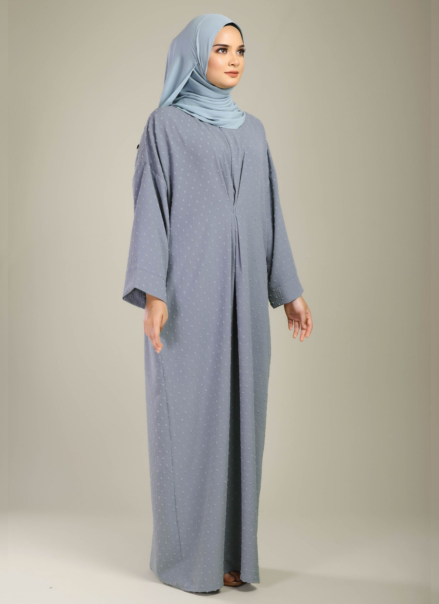 Aaila Kaftan in Pewter