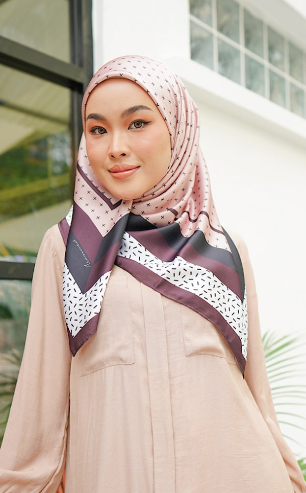 Cecilia in Pink Purple