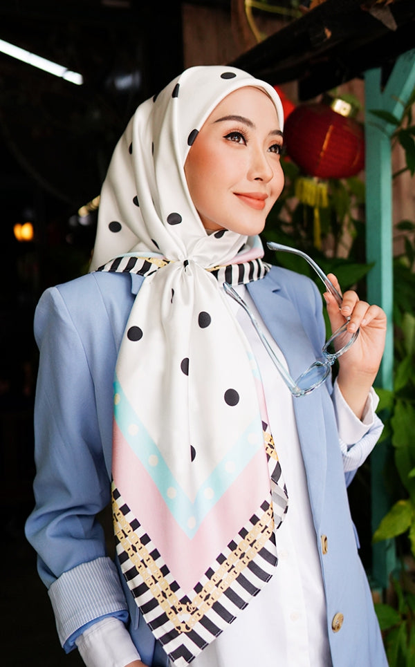 Molly in Sweety