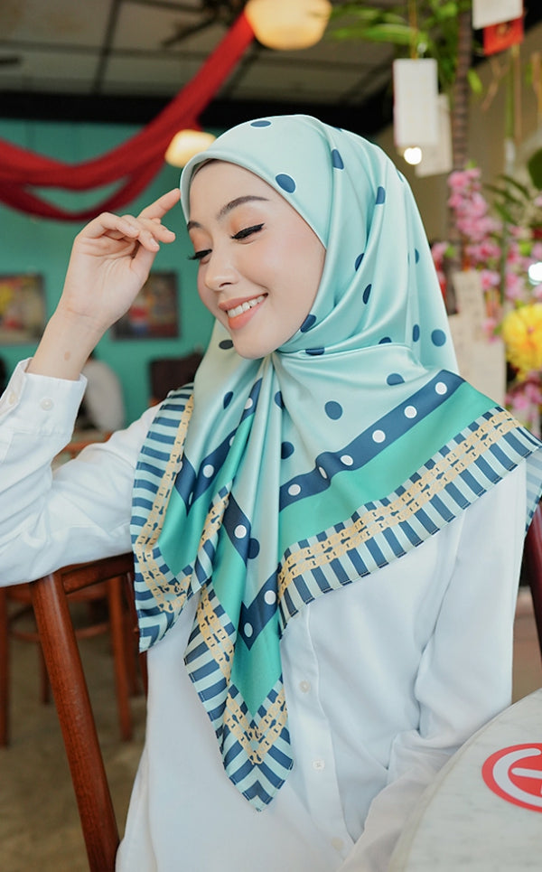 Molly in Turquoise