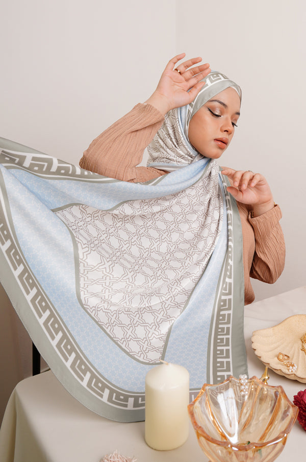 Nageena in Warm Grey