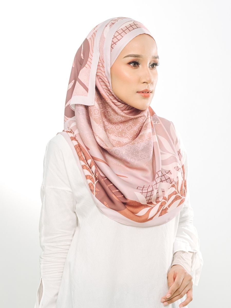 Sahara in Secret Shawl