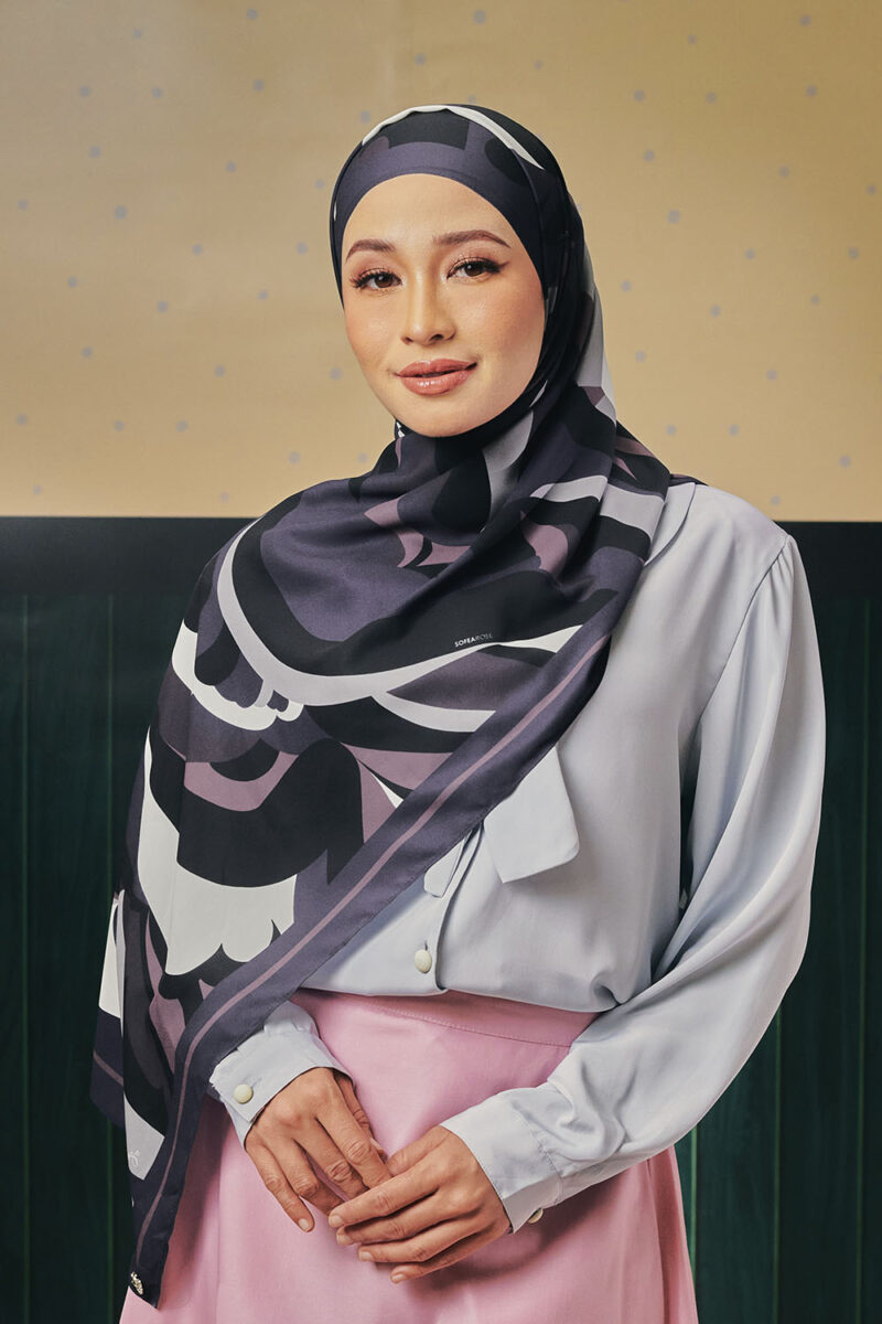 Durra Dalilah Instant Shawl in Dusky Berry
