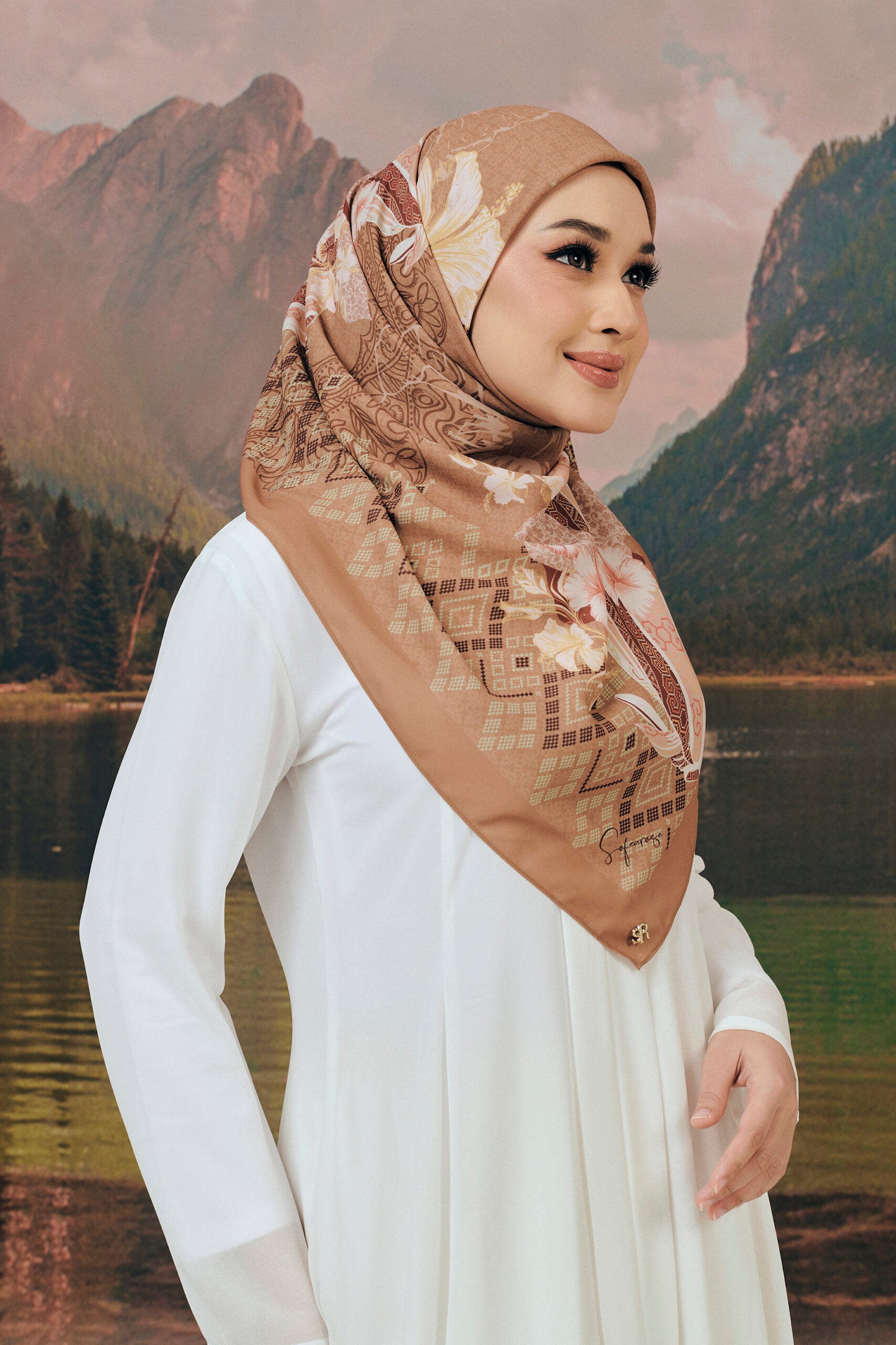 Durra Seroja Square In Brown – Modest Squad