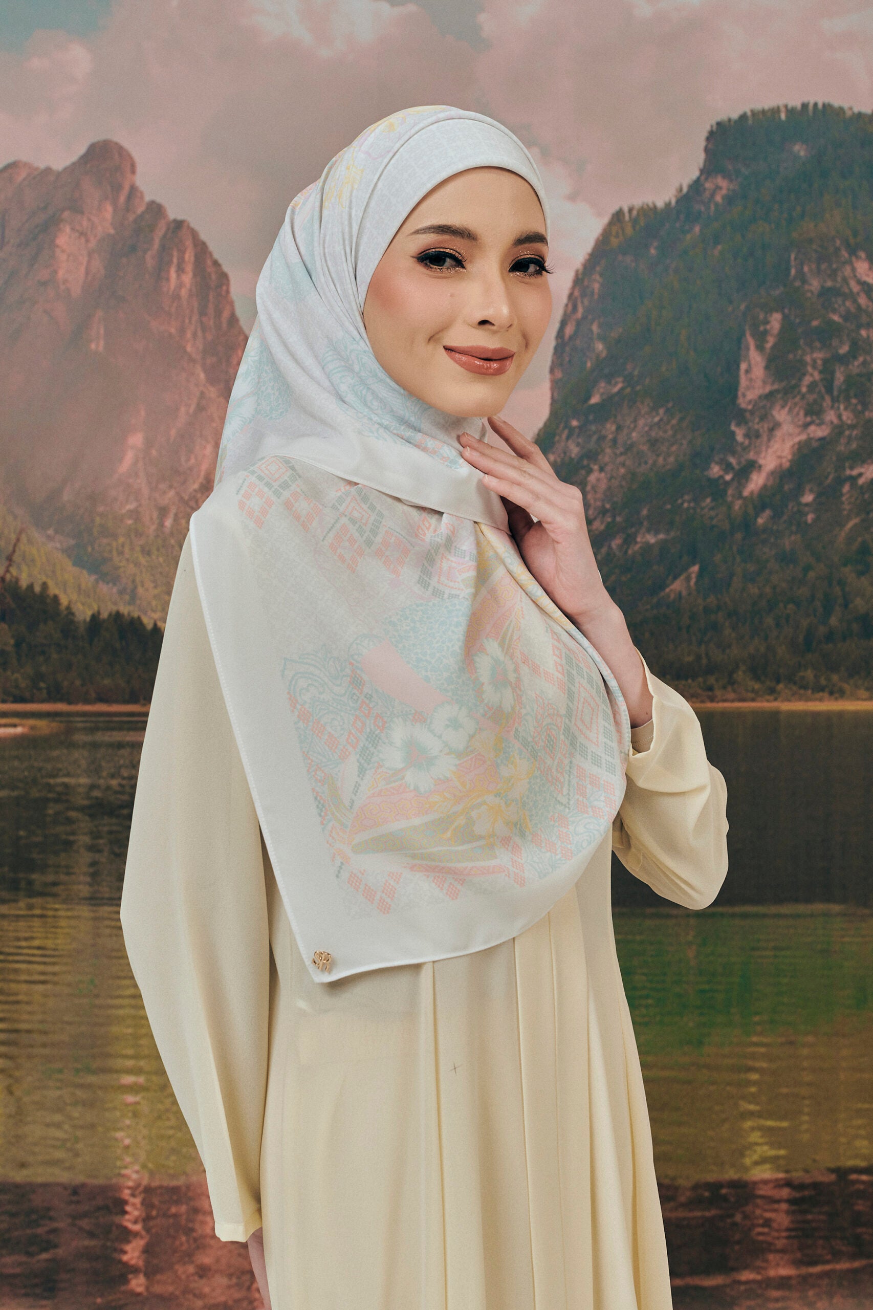 Durra Seroja Square In Cotton Candy – Modest Squad