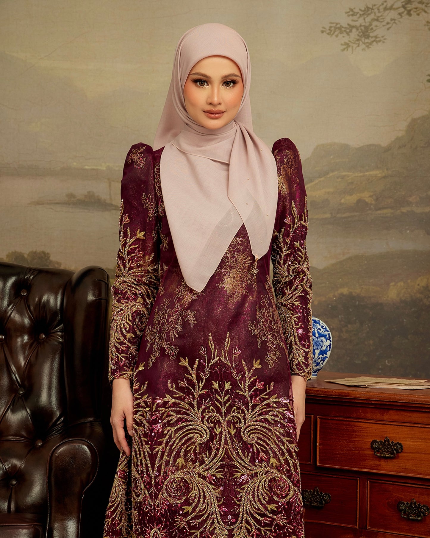 Sparcle in Light Taupe