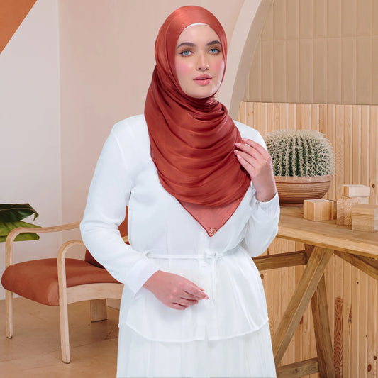 Raia Shawl | Ironless Shimmer in Brick Orange