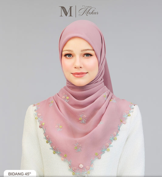Sulam Mekar in Dusty Pink 45”