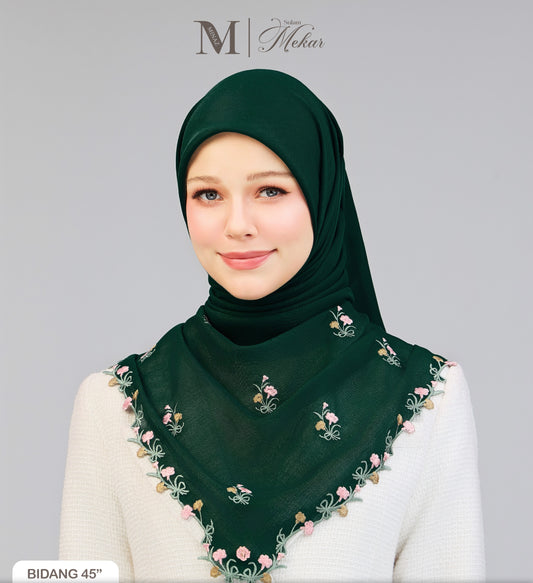 Sulam Mekar in Emerald Green 45”