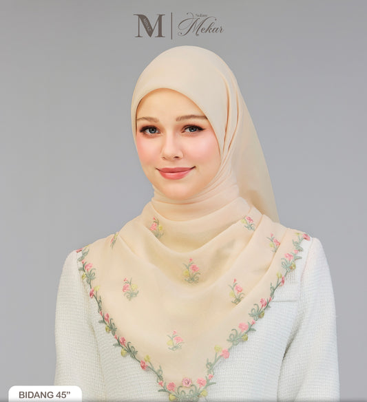 Sulam Mekar in Cream 45”