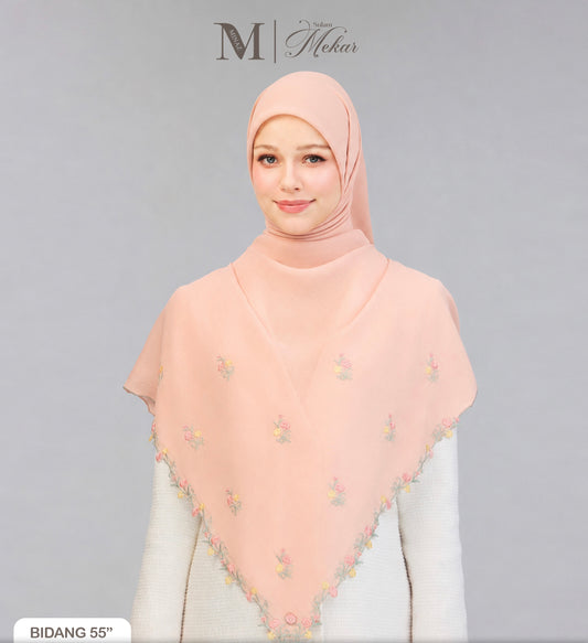 Sulam Mekar in Blush 55”
