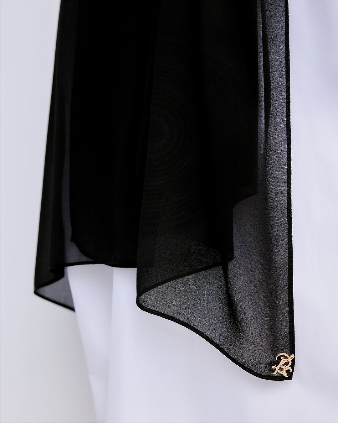 Mellysa Shawl in Black