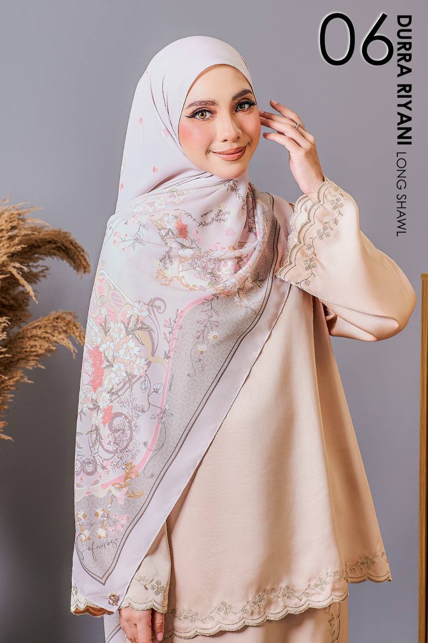 Durra Riyani in Lestika (Light Nude) Shawl