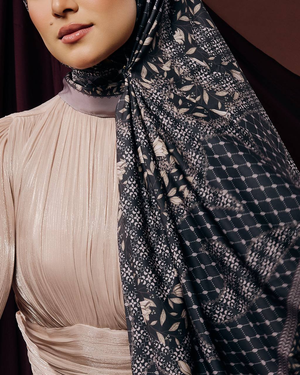 Giselle Yafa in Black (Shawl)