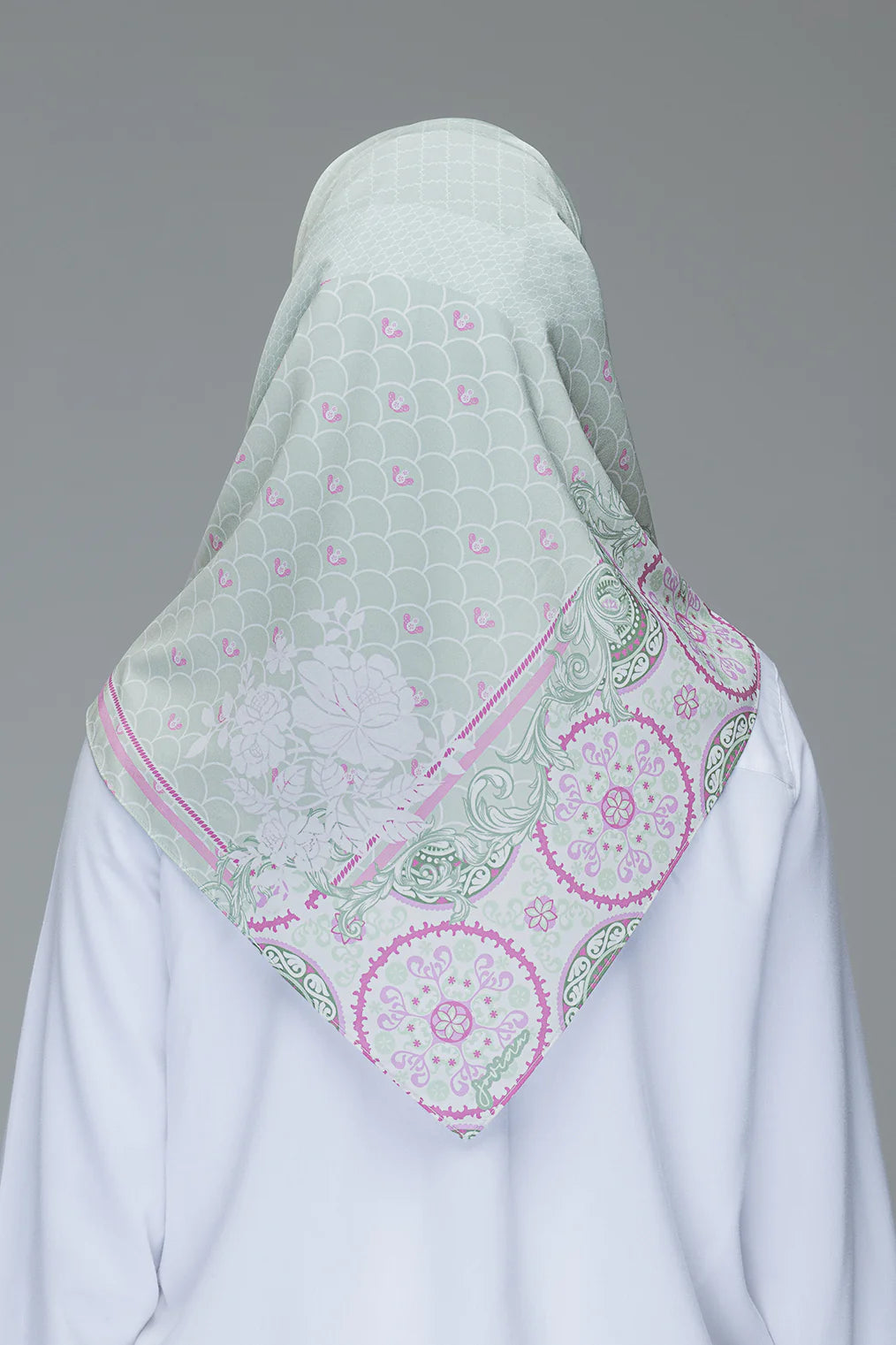 The English Tiles Square | Emilene in Green Pink